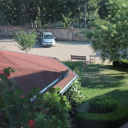 Rozmann Family Panzio & Apartmanhaz * Sárvár