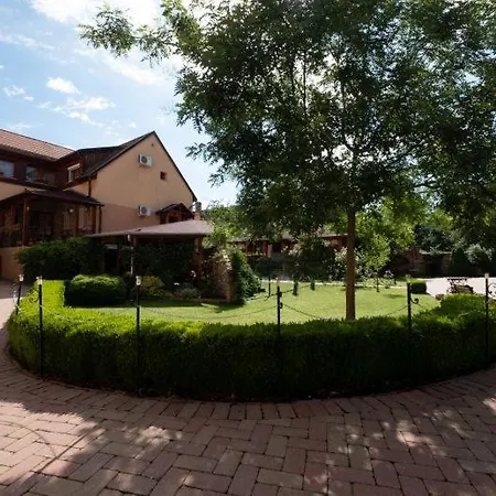 Rozmann Family Panzio & Apartmanhaz